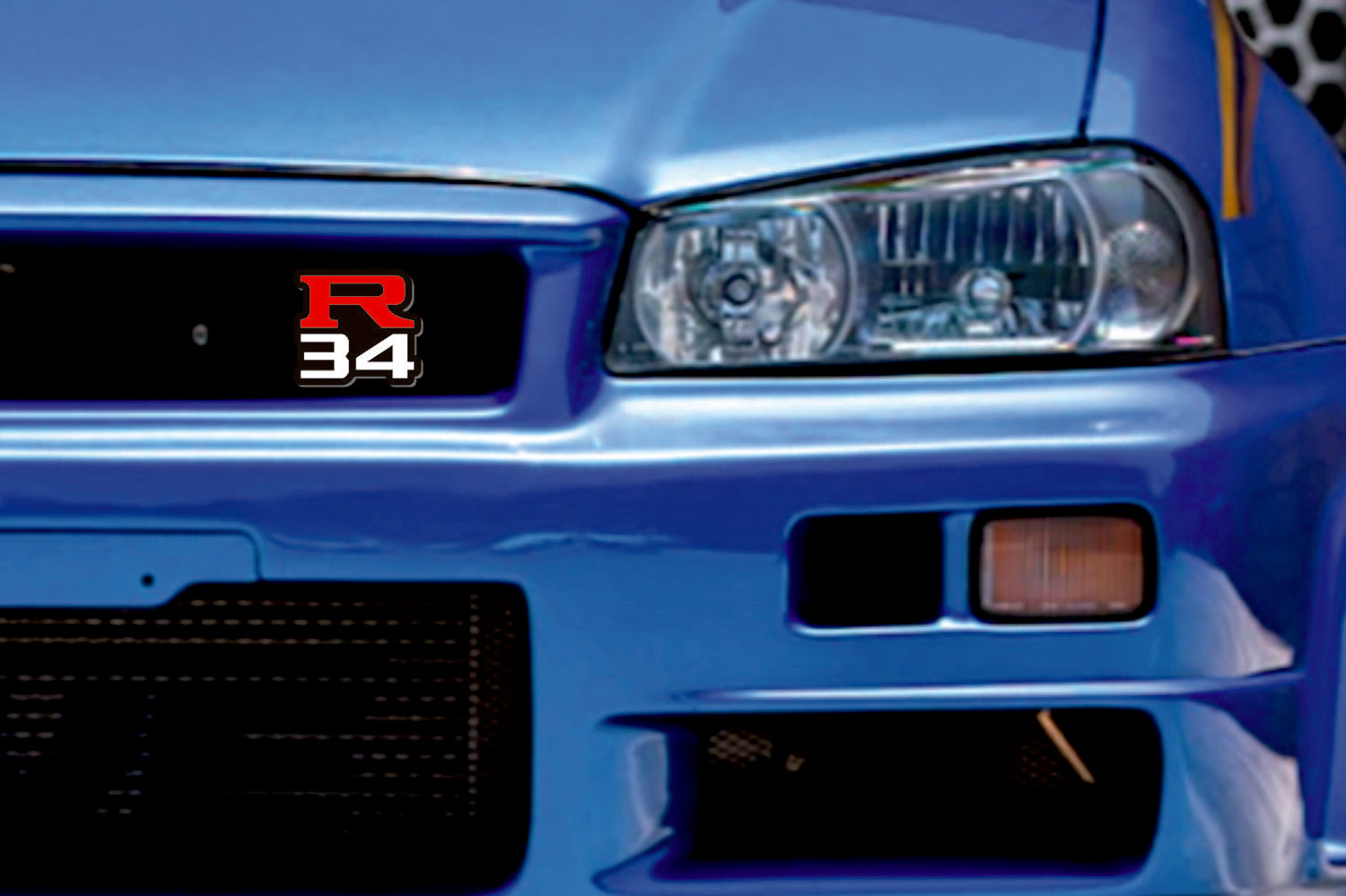 Car grill badge with logo R34 for Nissan – Texcarmats